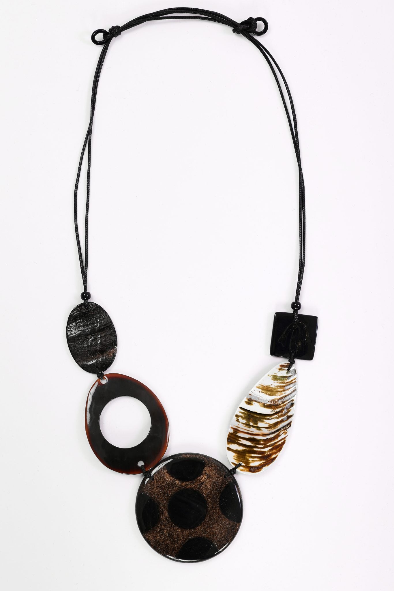 Naya Spot Stone Necklace With Etched Stone Naw26336