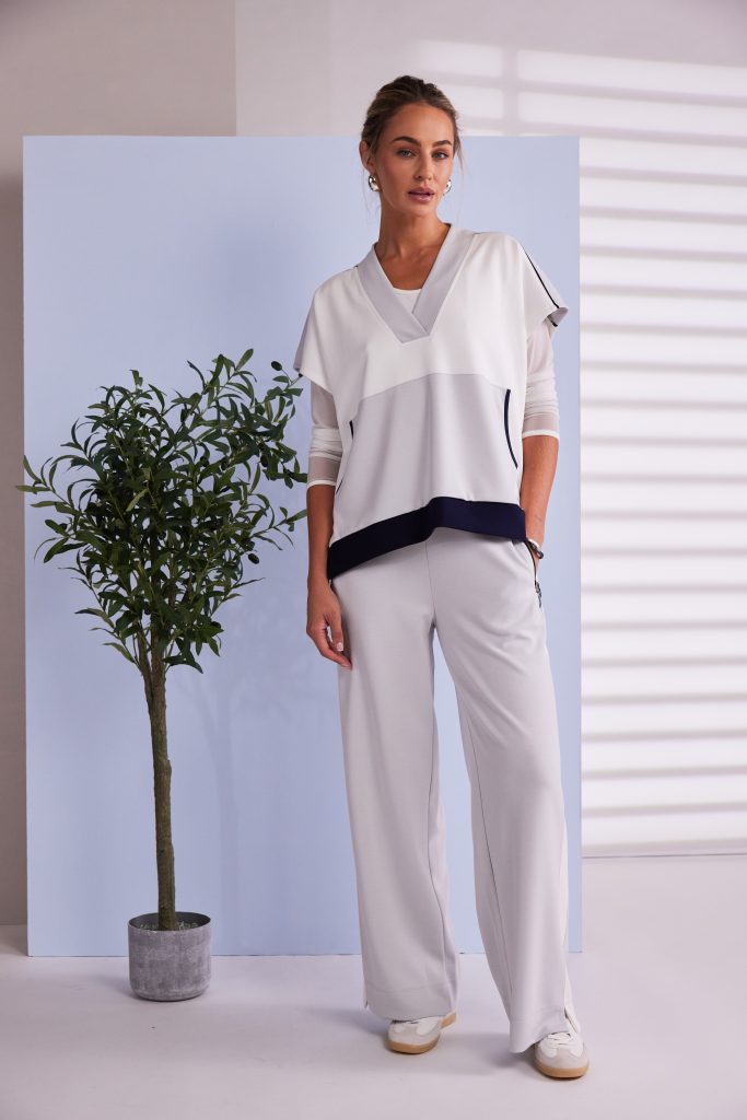 Naya Pull Up Trouser With Contrast Panel At Side Seam And Zip Pocket Npa26250
