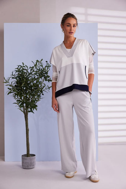 Naya Pull Up Trouser With Contrast Panel At Side Seam And Zip Pocket Npa26250