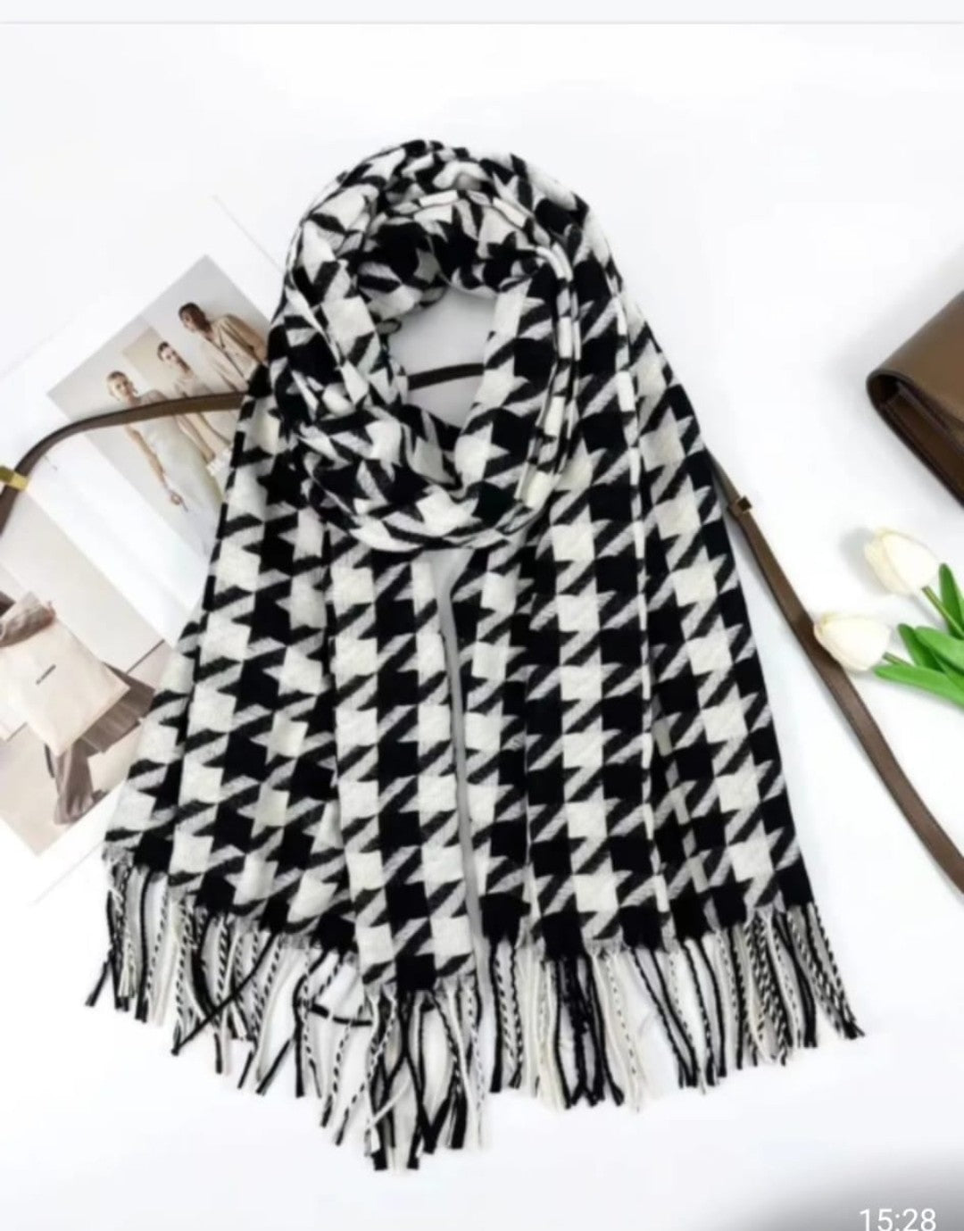 Poppy Gift Box 🎁 Large Cashmere blend Houndstooth Scarf and Gloves