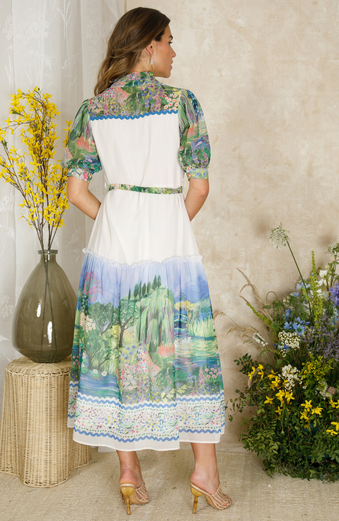 Hope &amp; Ivy Zara button front midi Dress with Tiered skirt and Tie waist