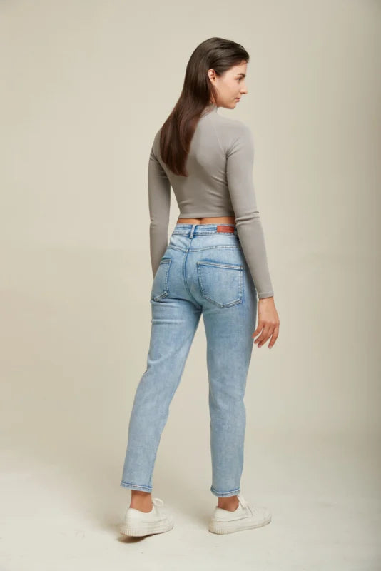 Toxic Mom Fit Light Wash Jean