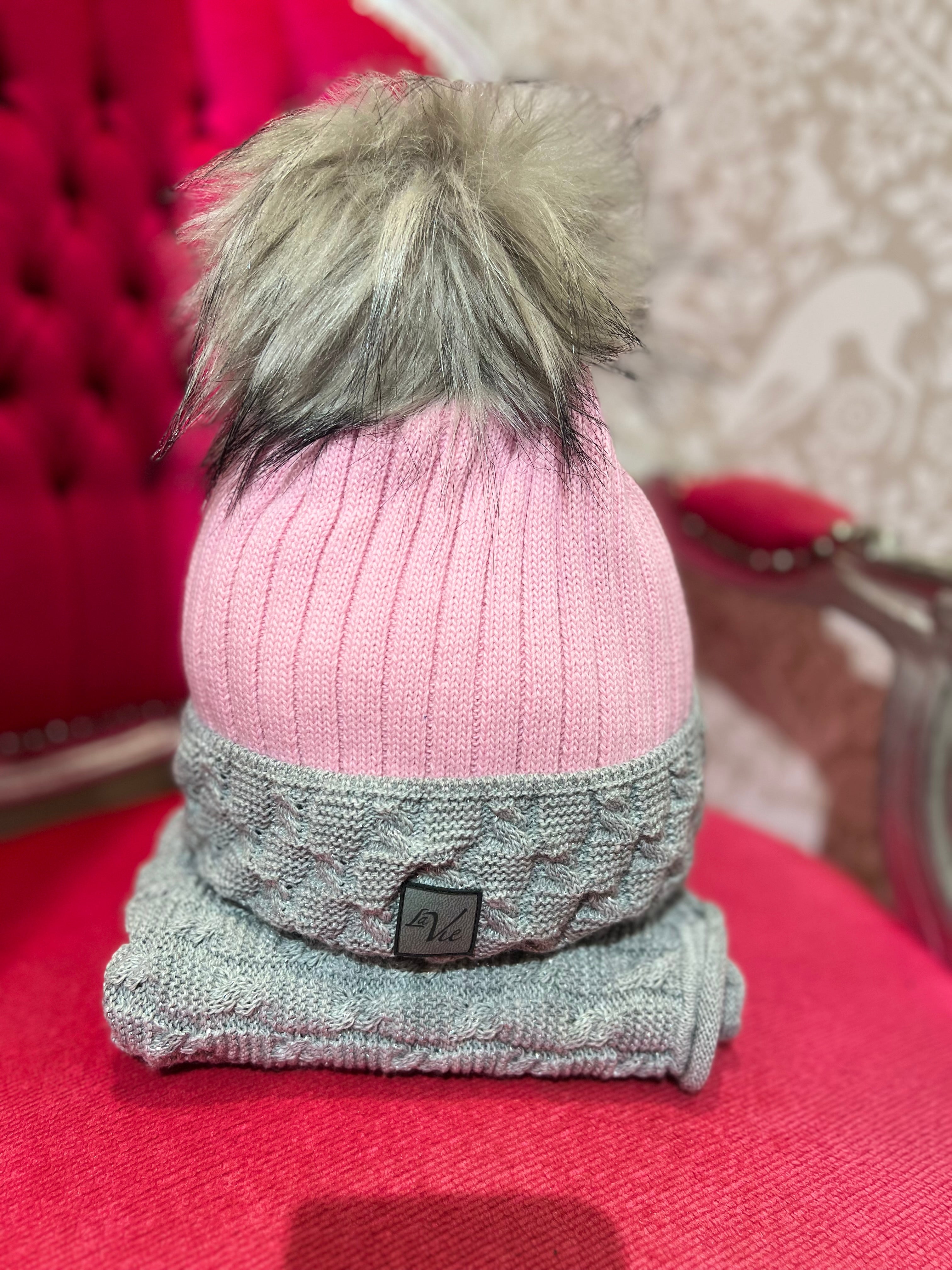 Celina Hat and Snood Gift Box 🎁🎄