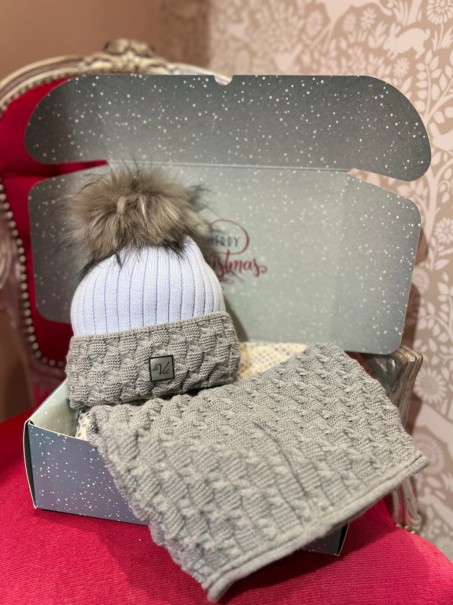Celina Hat and Snood Gift Box 🎁🎄