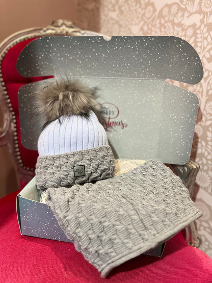 Celina Hat and Snood Gift Box 🎁🎄