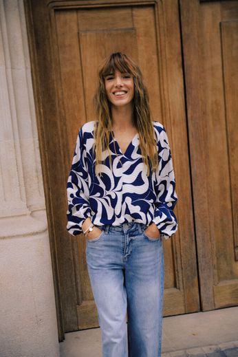 Byoung V neck long sleeve blouse in navy print 20818180