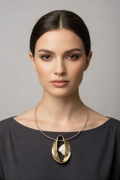 Model Gold Pendant Choker No Visible Chain