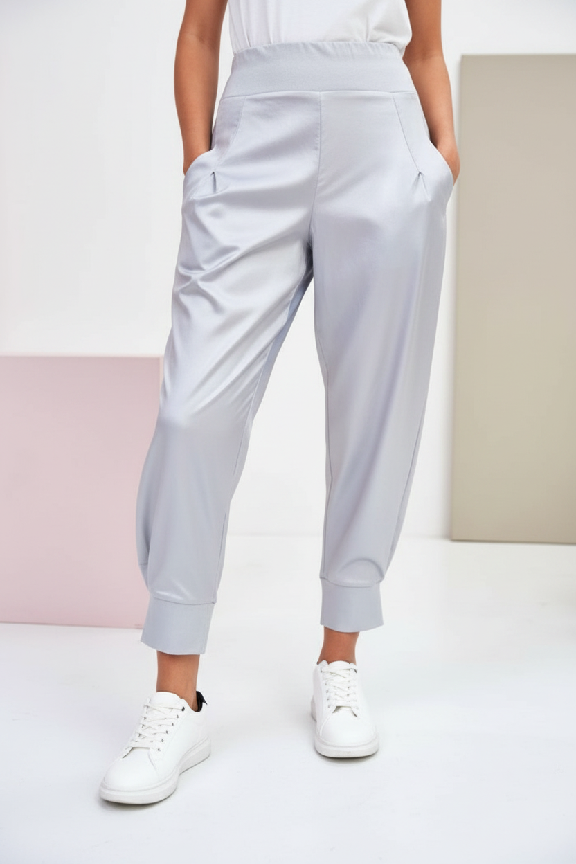 Naya Cuff Trouser in Ash - Portrait