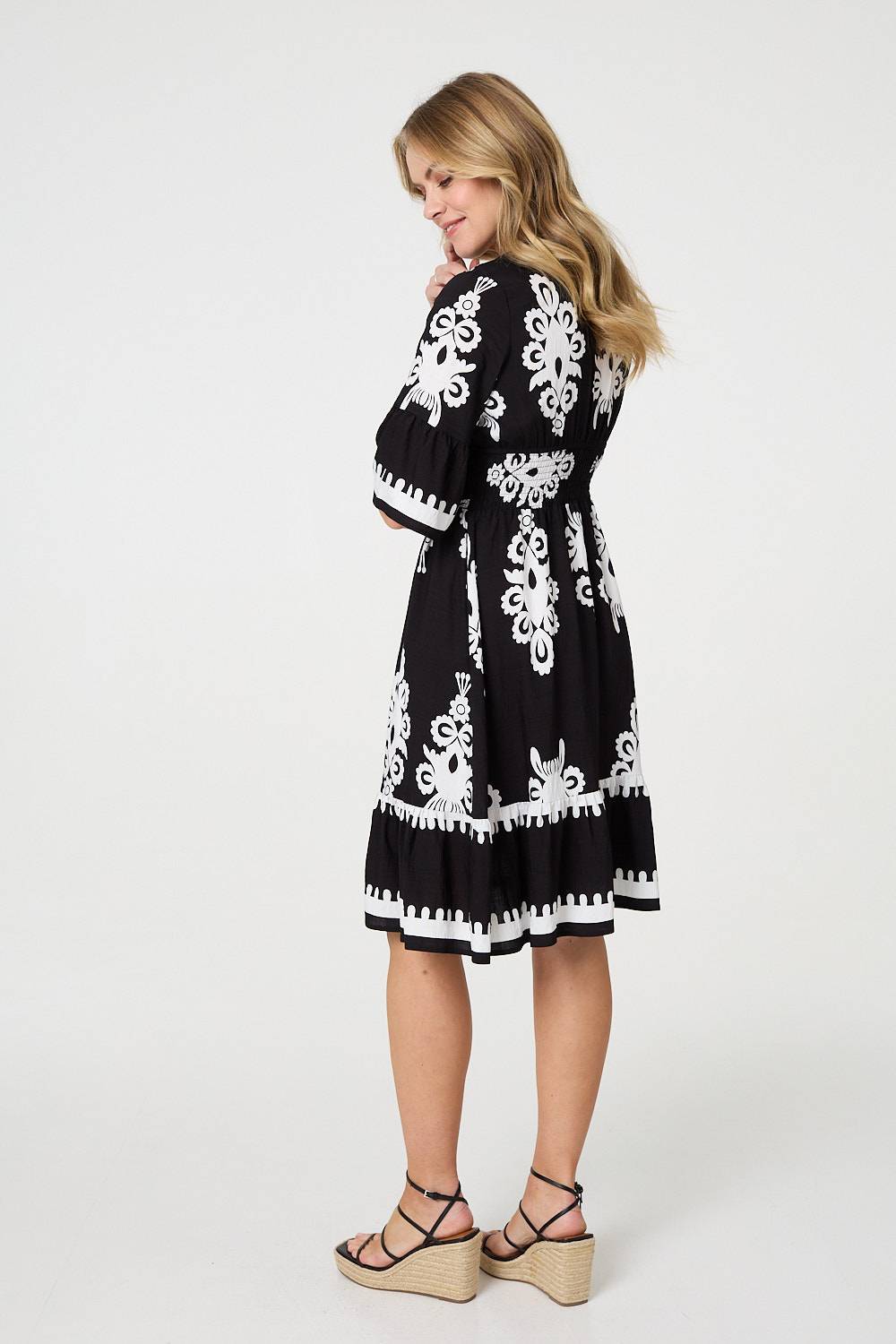 iKAT Print dress with Shirred waist, half sleeve and pockets Black Or Navy