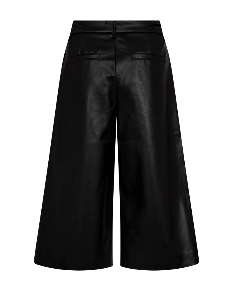 Free/Quent Faux Leather Bermuda Pants in Black 212004