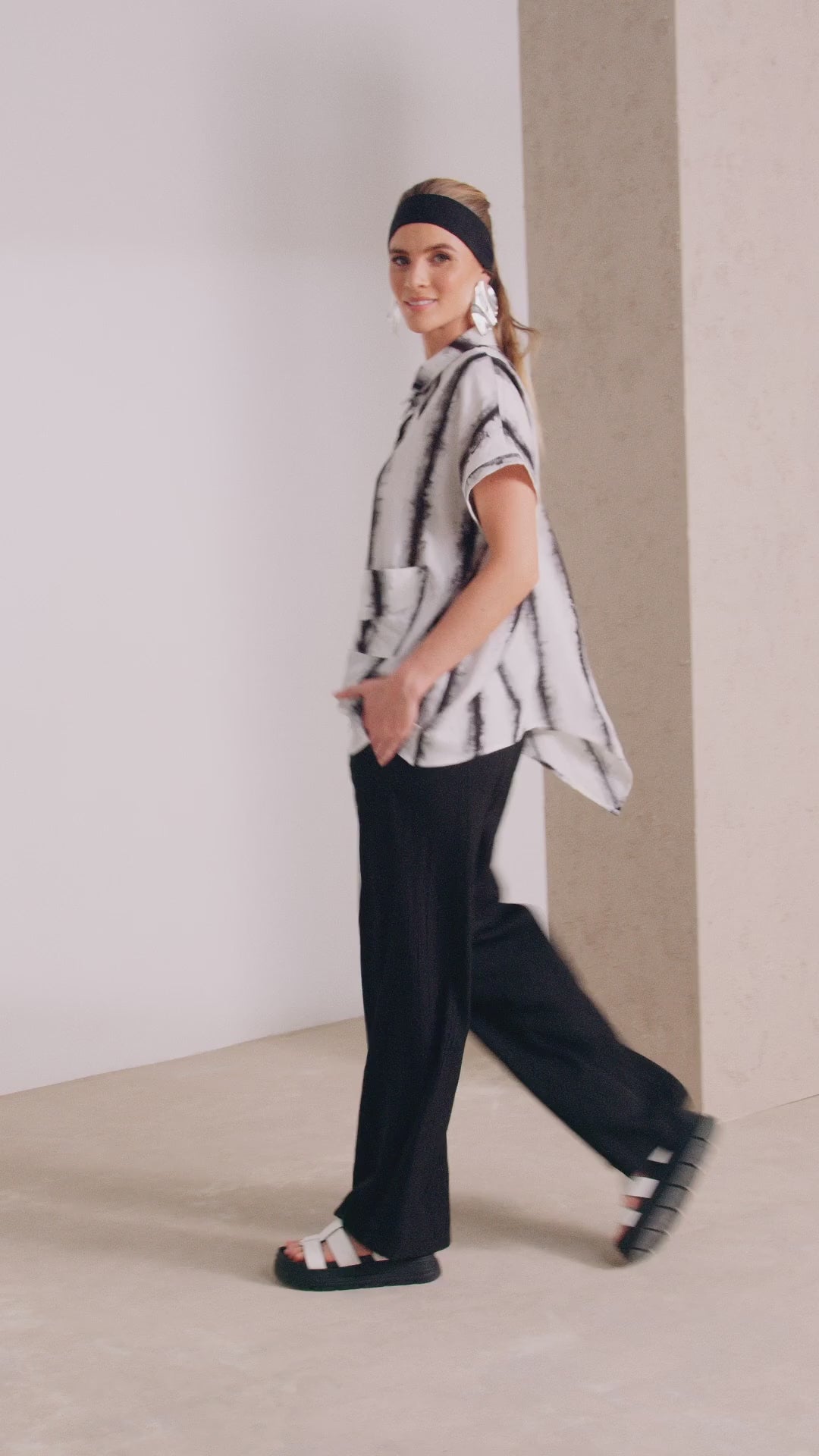Naya Blurred stripe shirt with angled hemline and pocket Nas25274