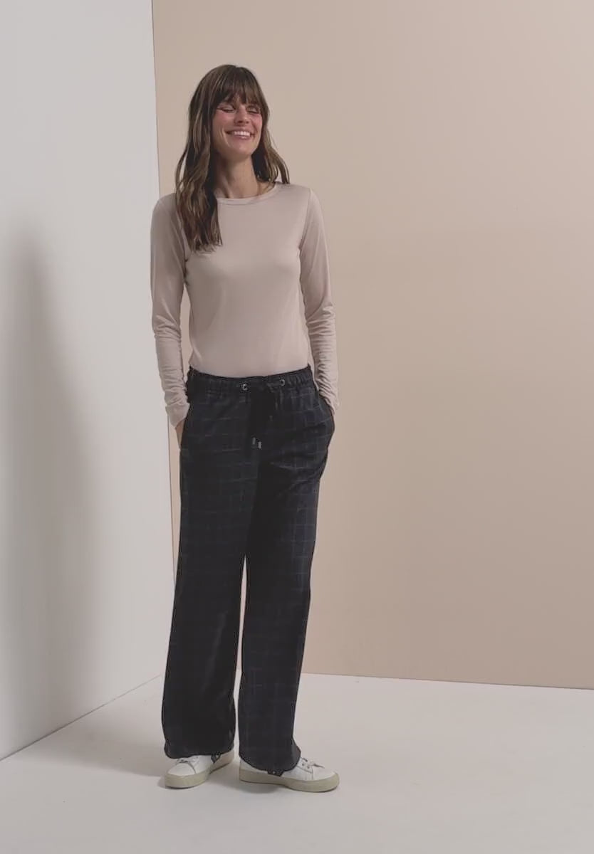 Cecil Wide leg trousers with check pattern and Side tape detail in Navy. 30" Leg