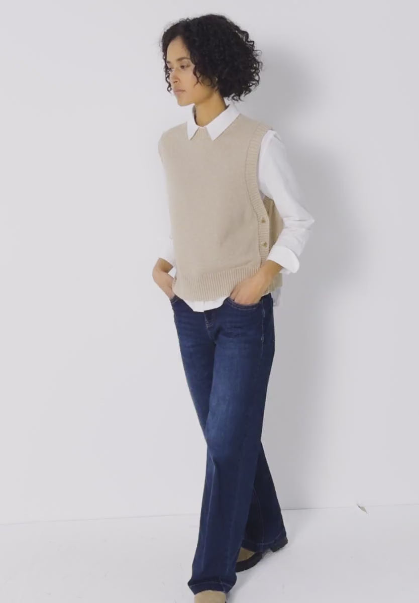 Street One Sleeveless knit with button detail in Beige 303557