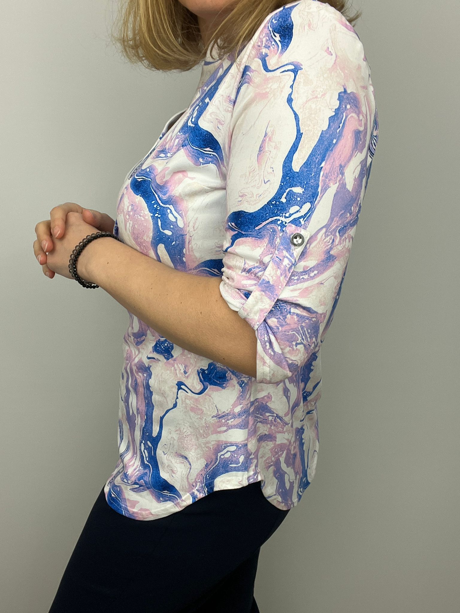 Ilona Peachy feel top with Stand up Collar and 3 button opening