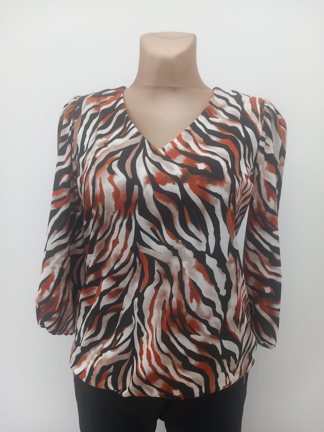 Yew V Neck Top in Rust and Burnt orange print  Yew25 69