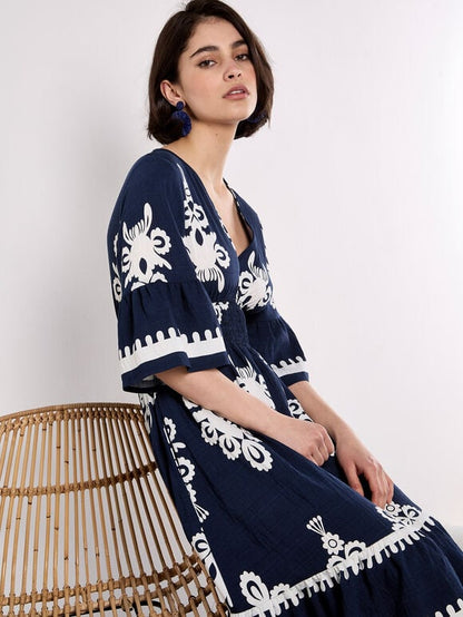 iKAT Print dress with Shirred waist, half sleeve and pockets Black Or Navy