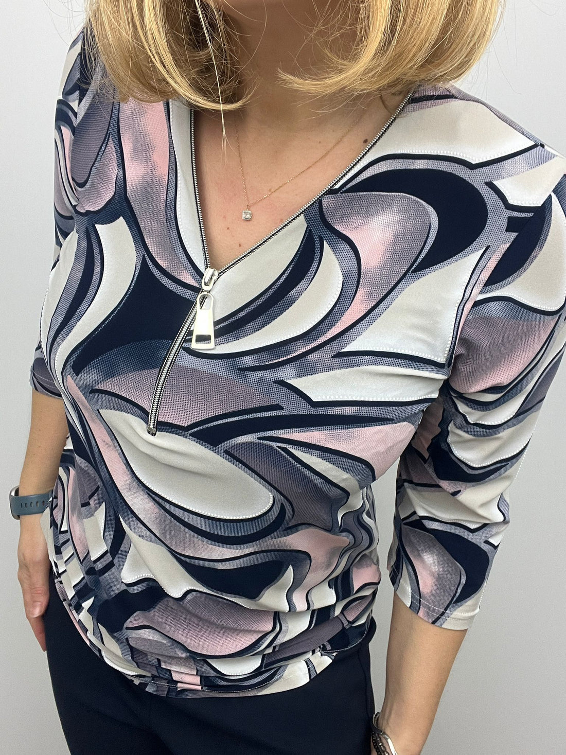 Ilona Navy and Mauve print Zip top with 3/4 sleeves  Zip26 1