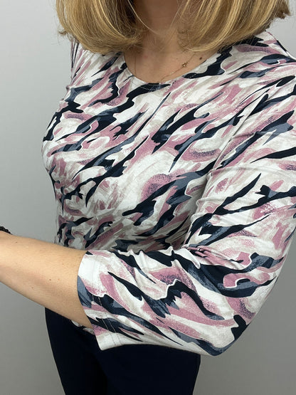 Ilona 3/4 Sleeve cotton feel top.