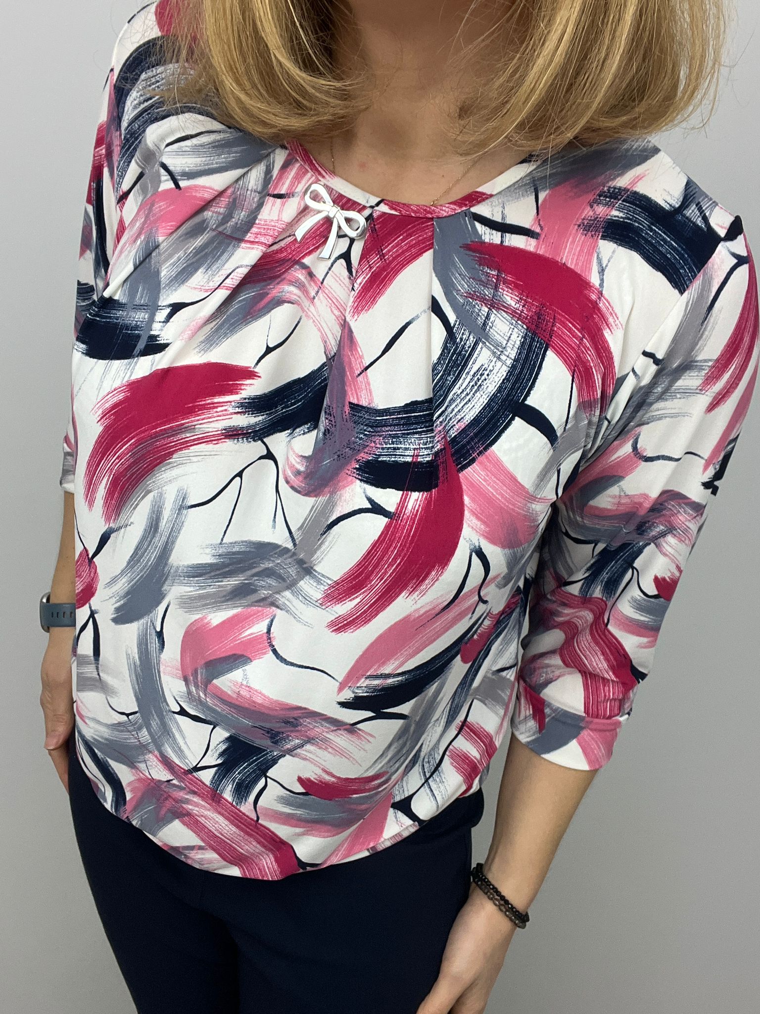Ilona Round Neck Top with Elasticated waistband in Red and navy