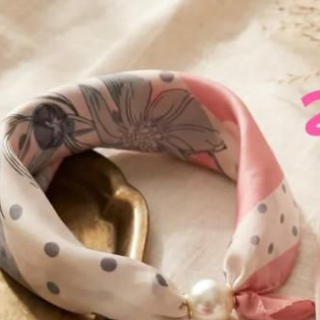D Biggins Pearl Clasp 40