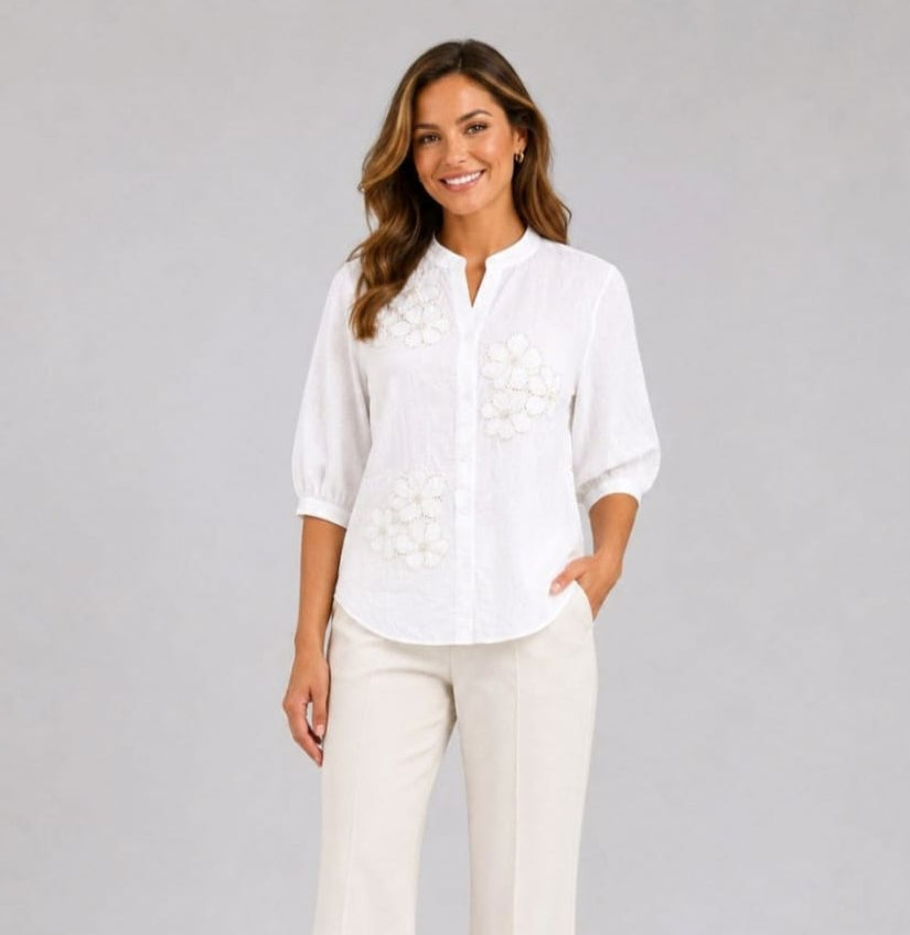 Stella Morgan Embellished Floral 3/4 Sleeve Shirt in White T182488