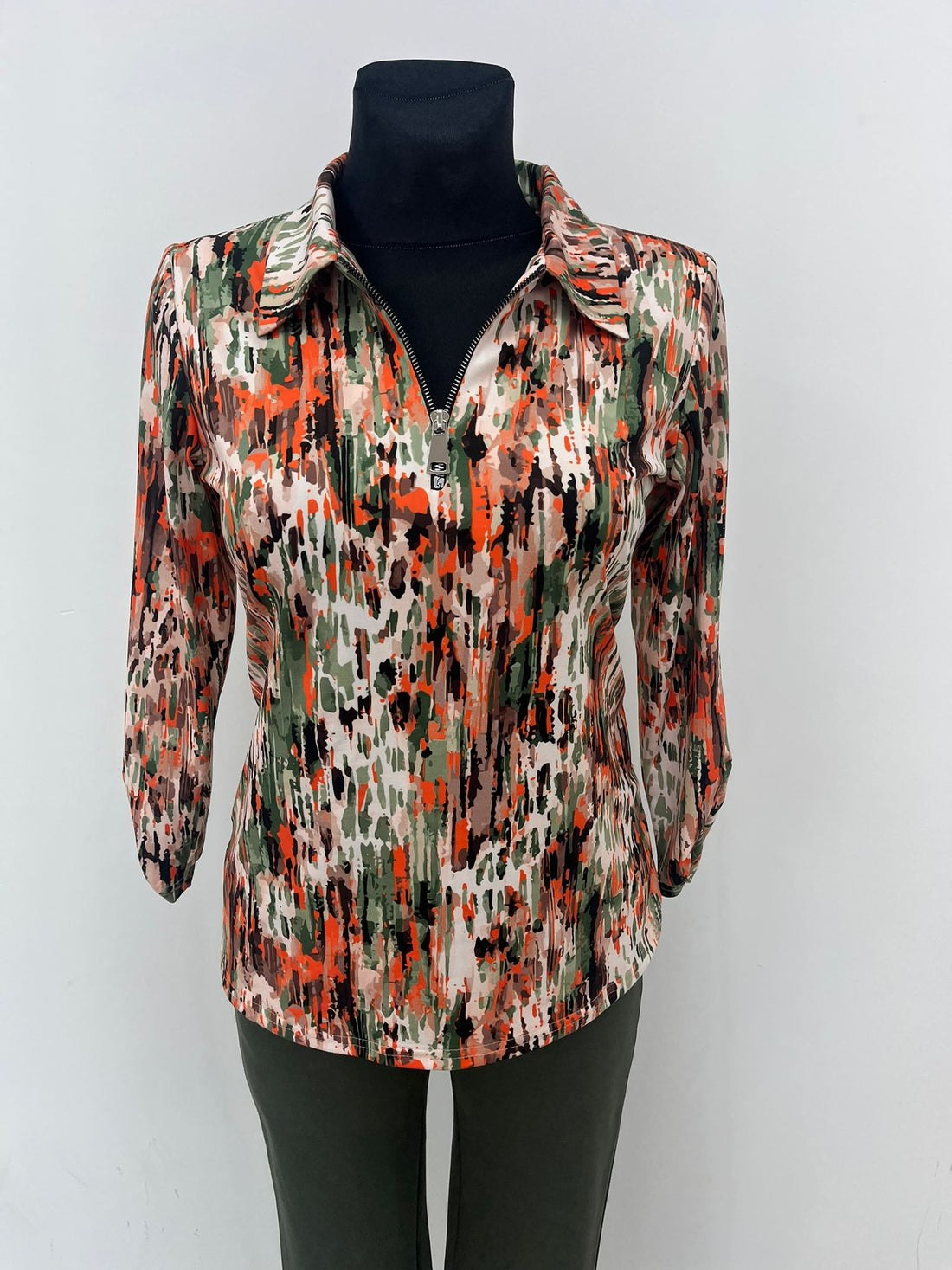 Yew Top in Warm Autumn Shades with Collar and 1/4 zip .