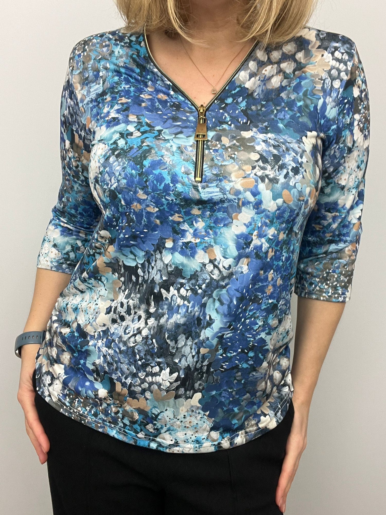 Ilona Blue print Zip top with 3/4 sleeve Zip26 3
