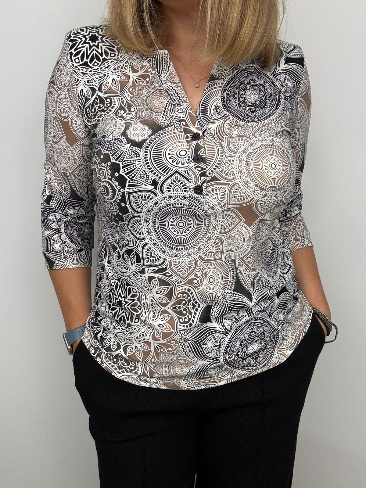 V Neck Top with 3/4 sleeve