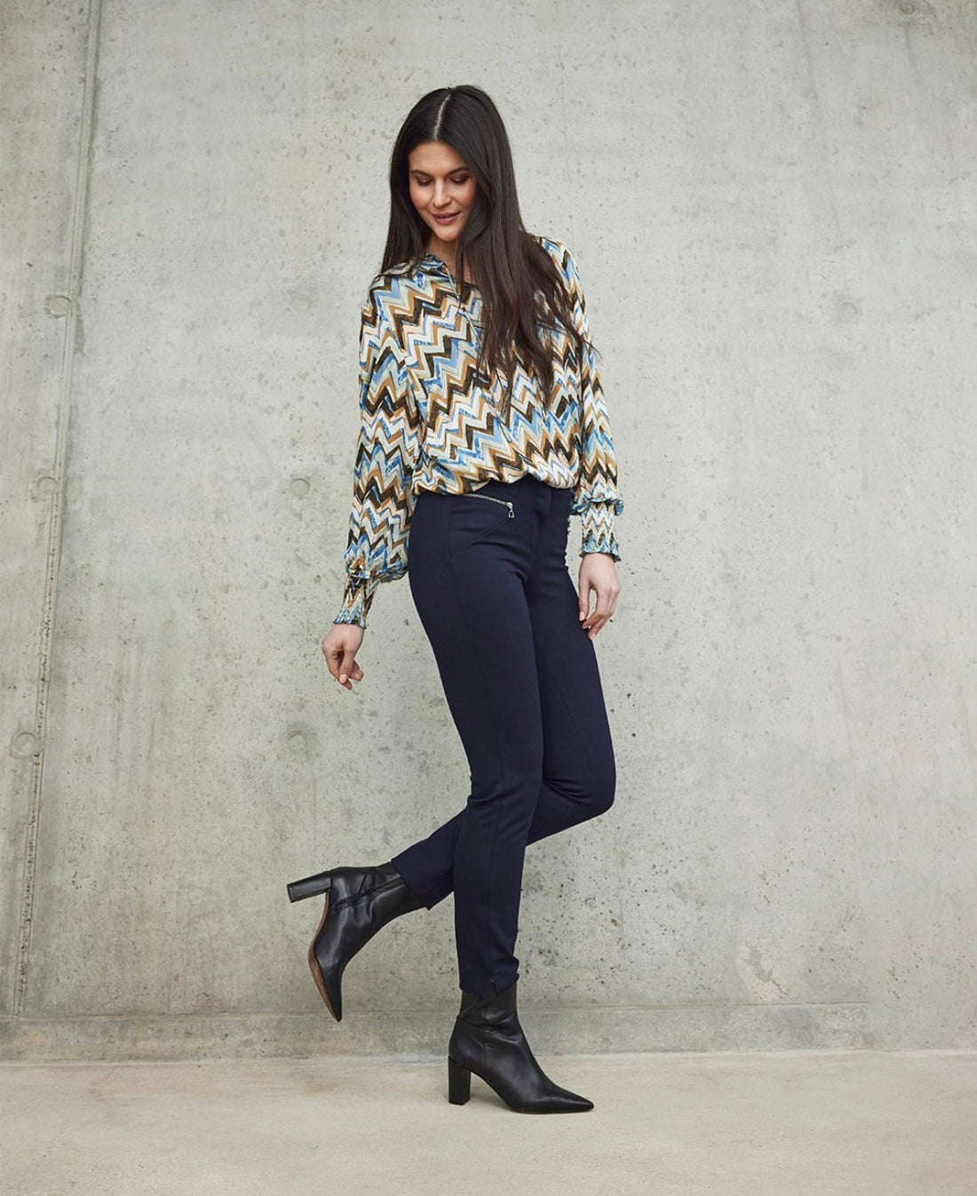 Robell Mimi Pull on Stretch Trousers with Zip pocket detail. All Colours 51663 2025