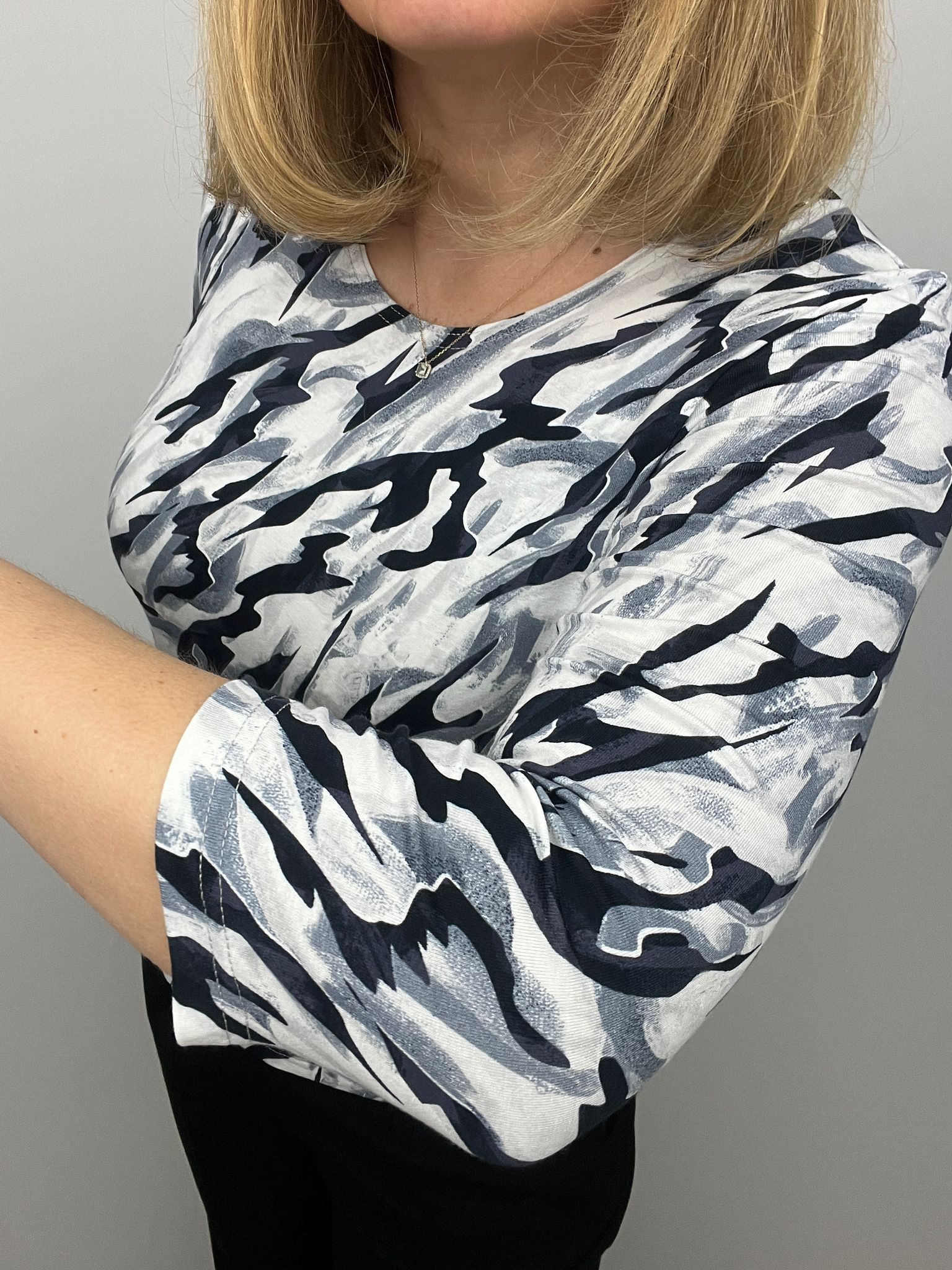 Ilona 3/4 Sleeve cotton feel top.