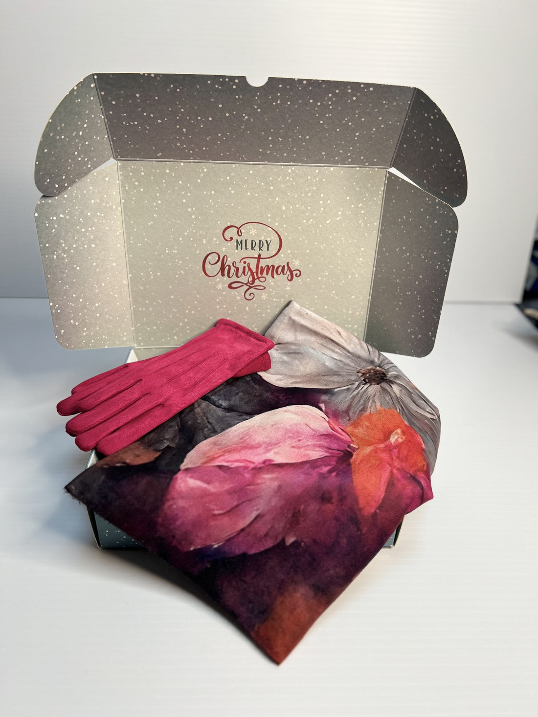 Winter warm gift box - Magenta Faux suede gloves and coordinating scarf