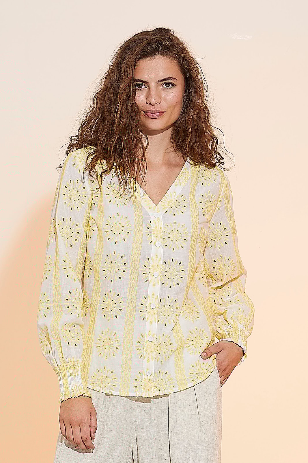 Rue De Femme  White and Lemon v neck shirt 6981 Rossa - pop up shop