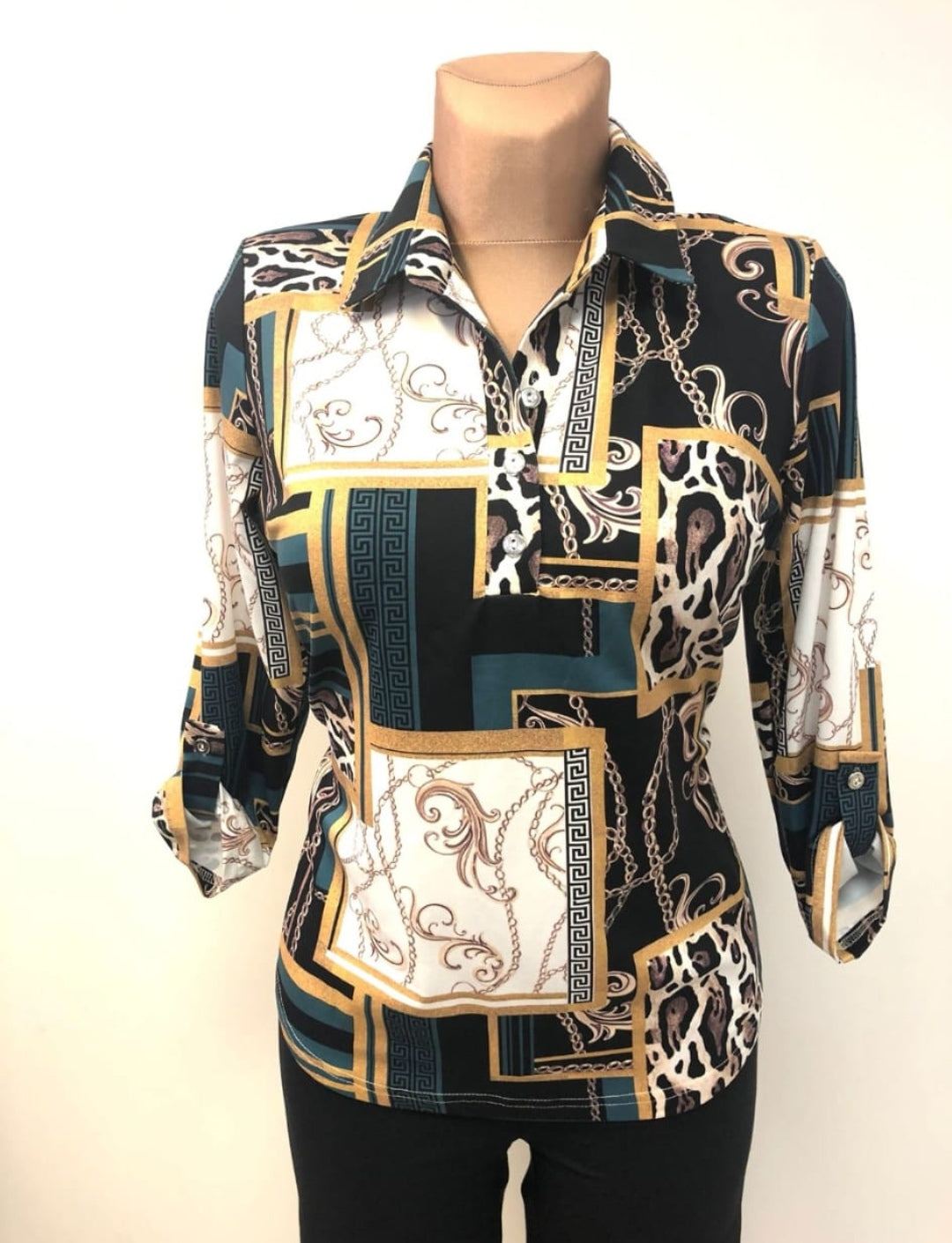 Collar top with classic chain print by F.M. Tops 3743