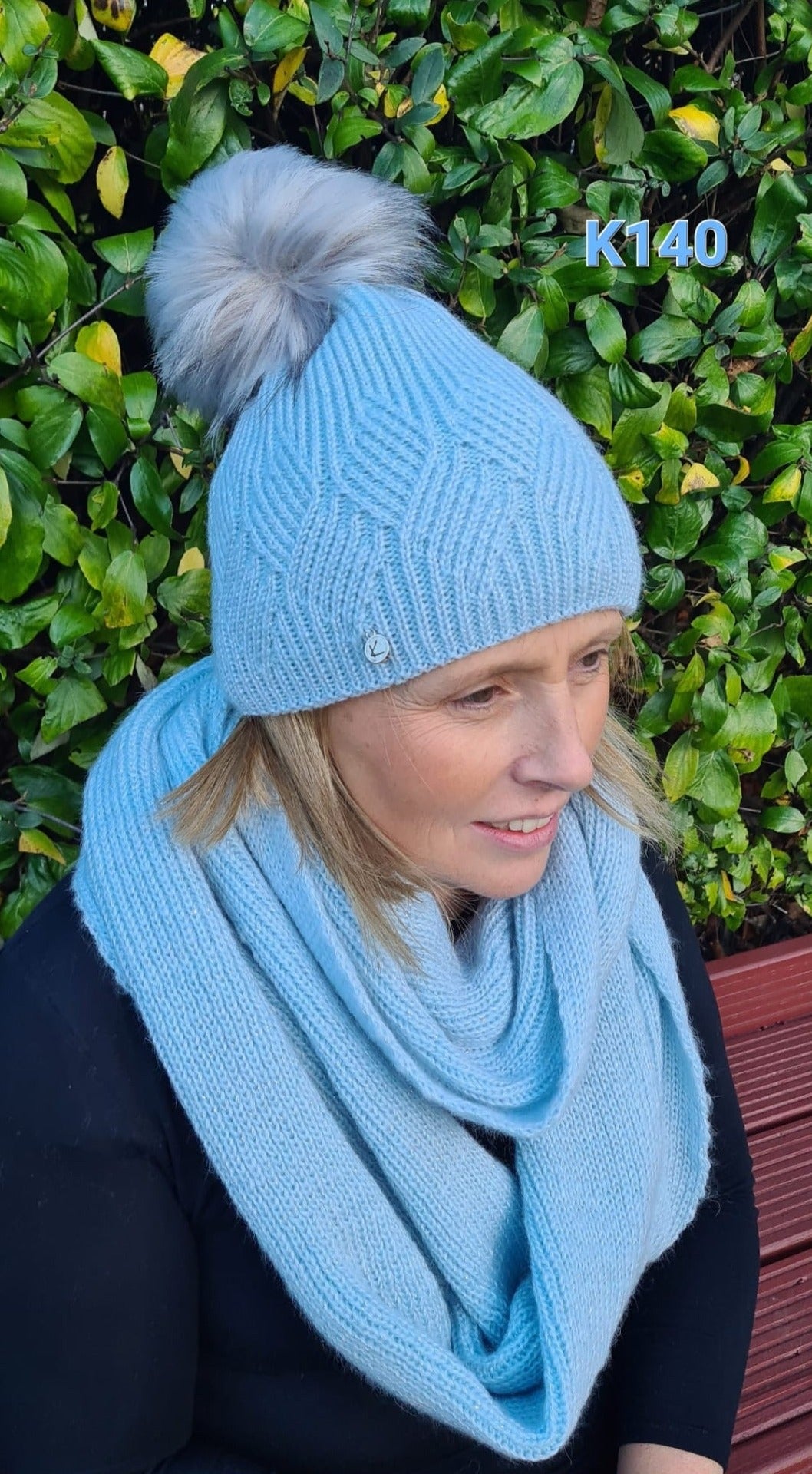 Cable knit Hat with double Snood
